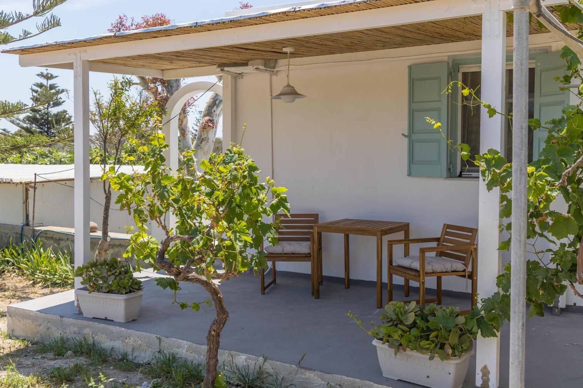 Lina And Babis' Home Adamantas  Exterior photo